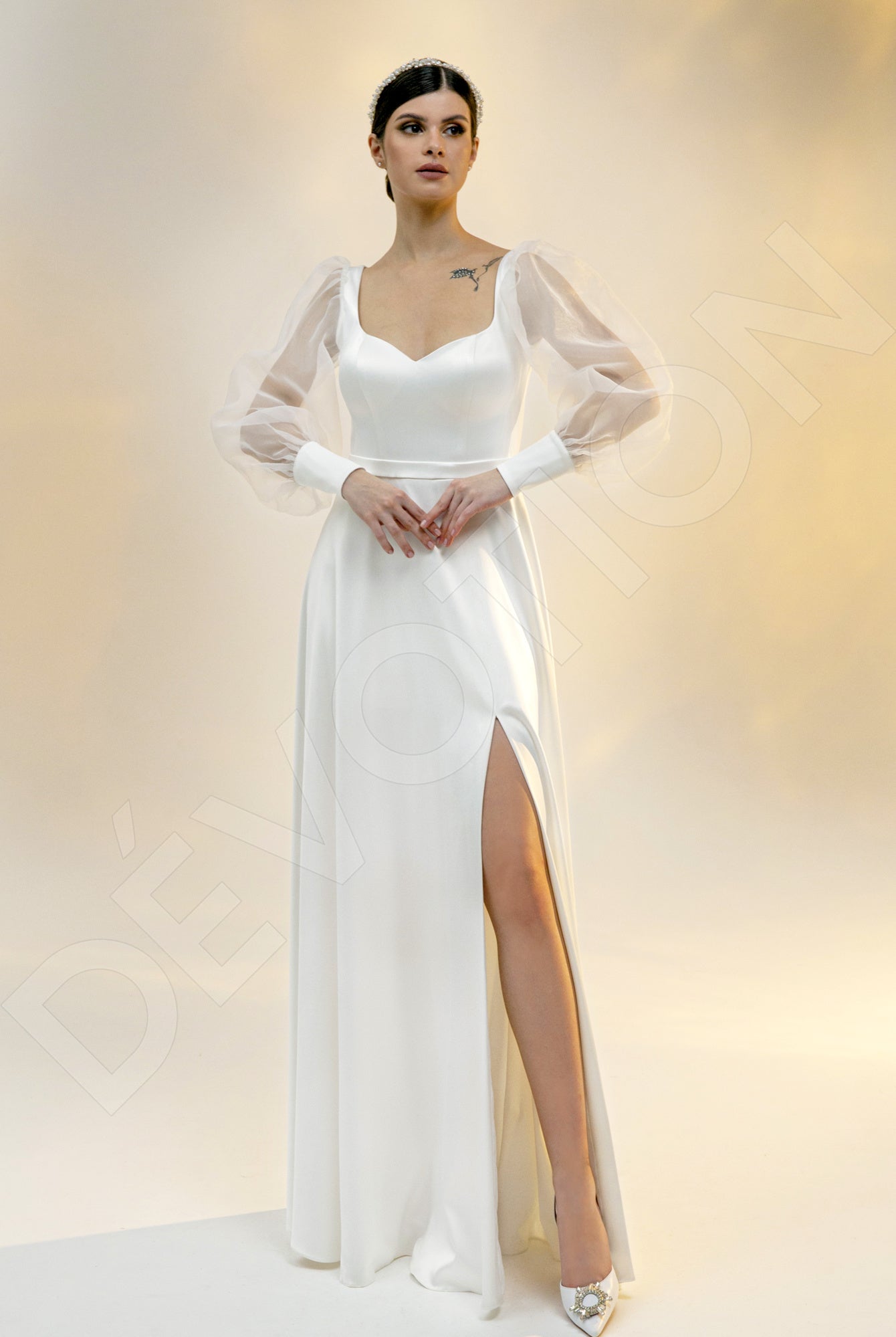 Alisia A-line Sweetheart Light Ivory Wedding dress, a vision of elegance for any pre-wedding event