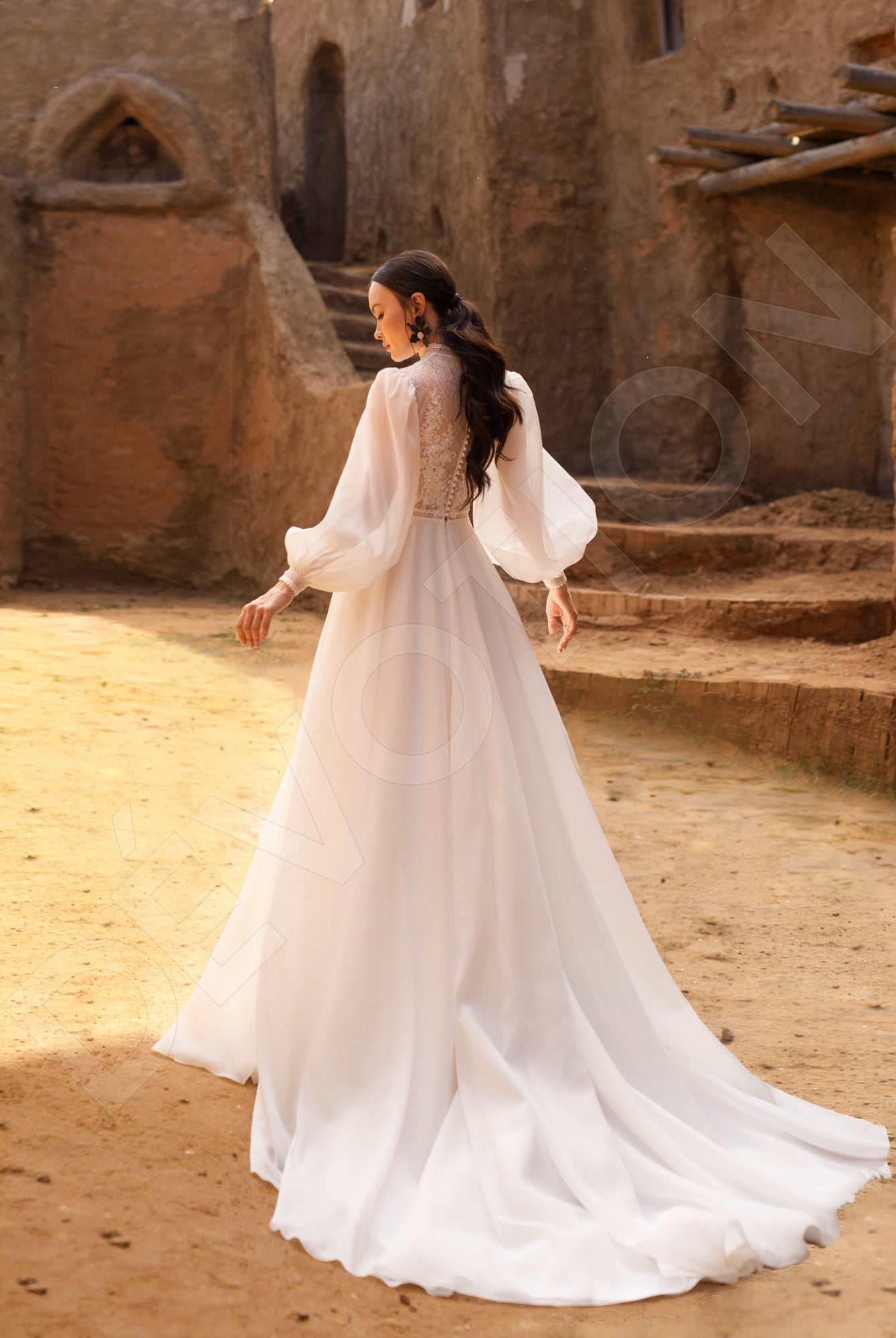 armonia boho wedding dress — Custom-Made A-line High neck Neckline 6012B Please message for price EU Size:40 mbp2