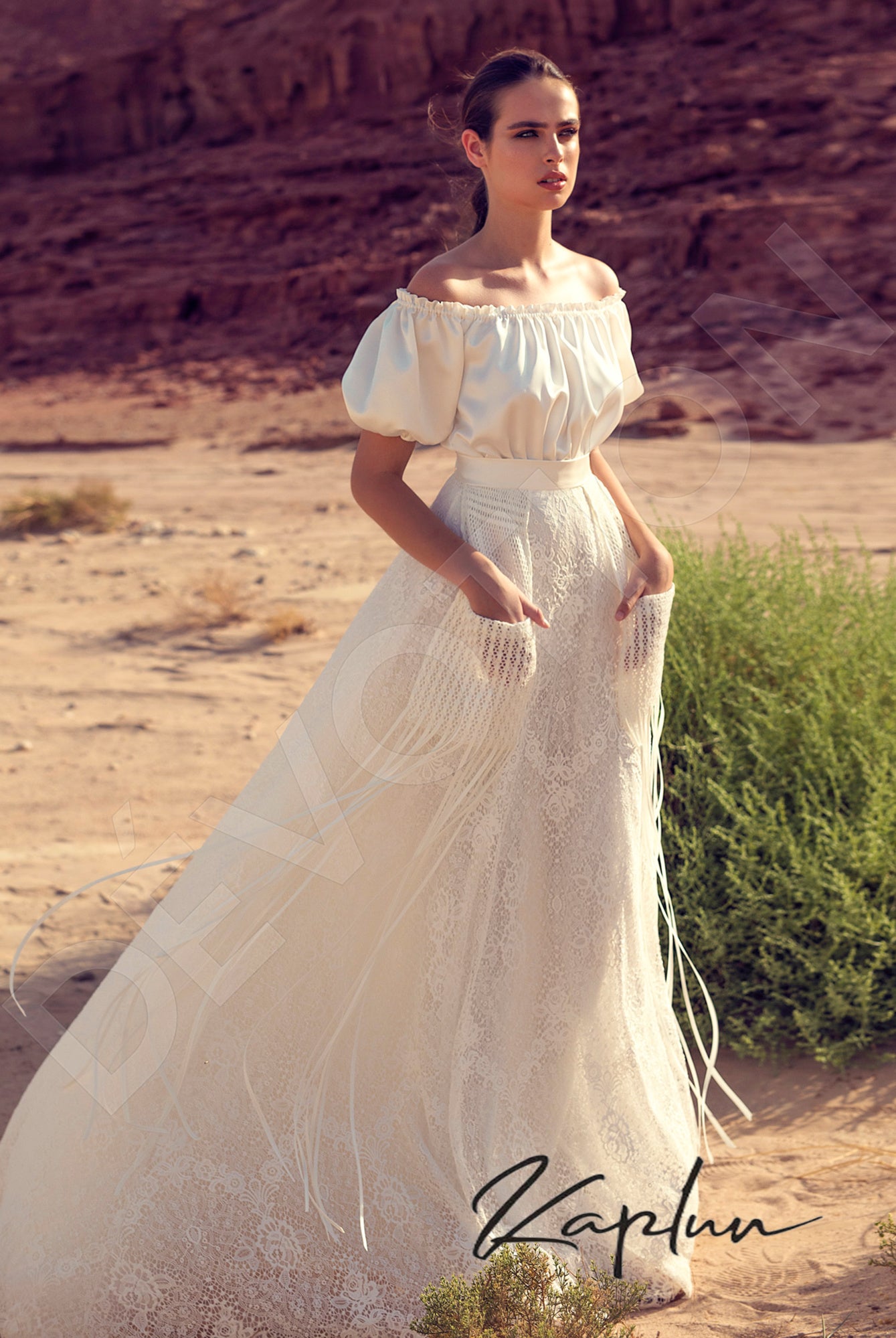 antique style wedding dresses Victoriana Gown and any of our silk lining colors. Vintage style wedding dresses with