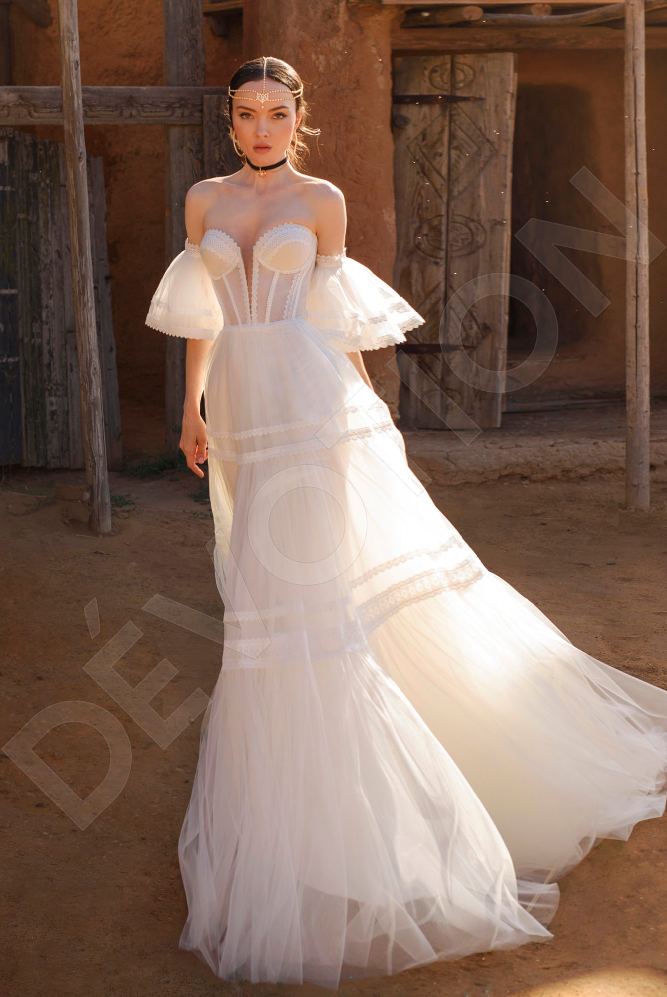 The elegant Flaya A-line dress, with its sweetheart neckline, evokes a sense of timeless romance, perfect for a honeymoon spent exploring charming European towns.