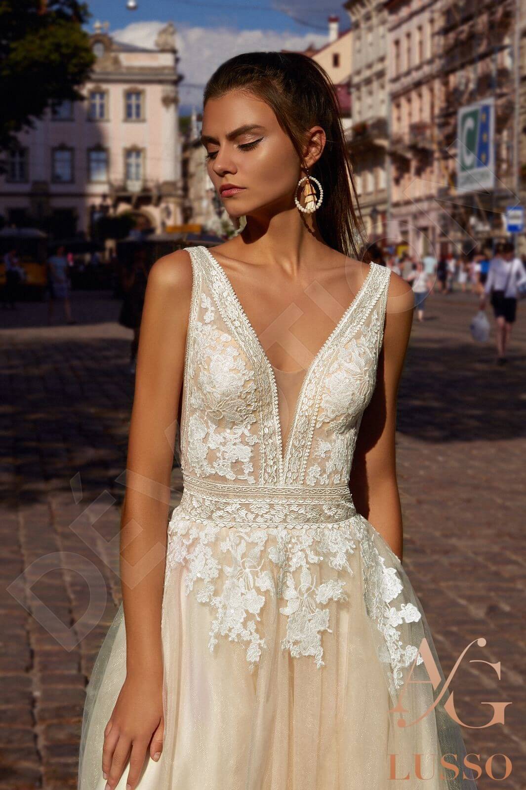 cream lace wedding dress with Illusion V Neckline with Sweetheart Garden / Outdoor Cream Color Wedding Dresses |