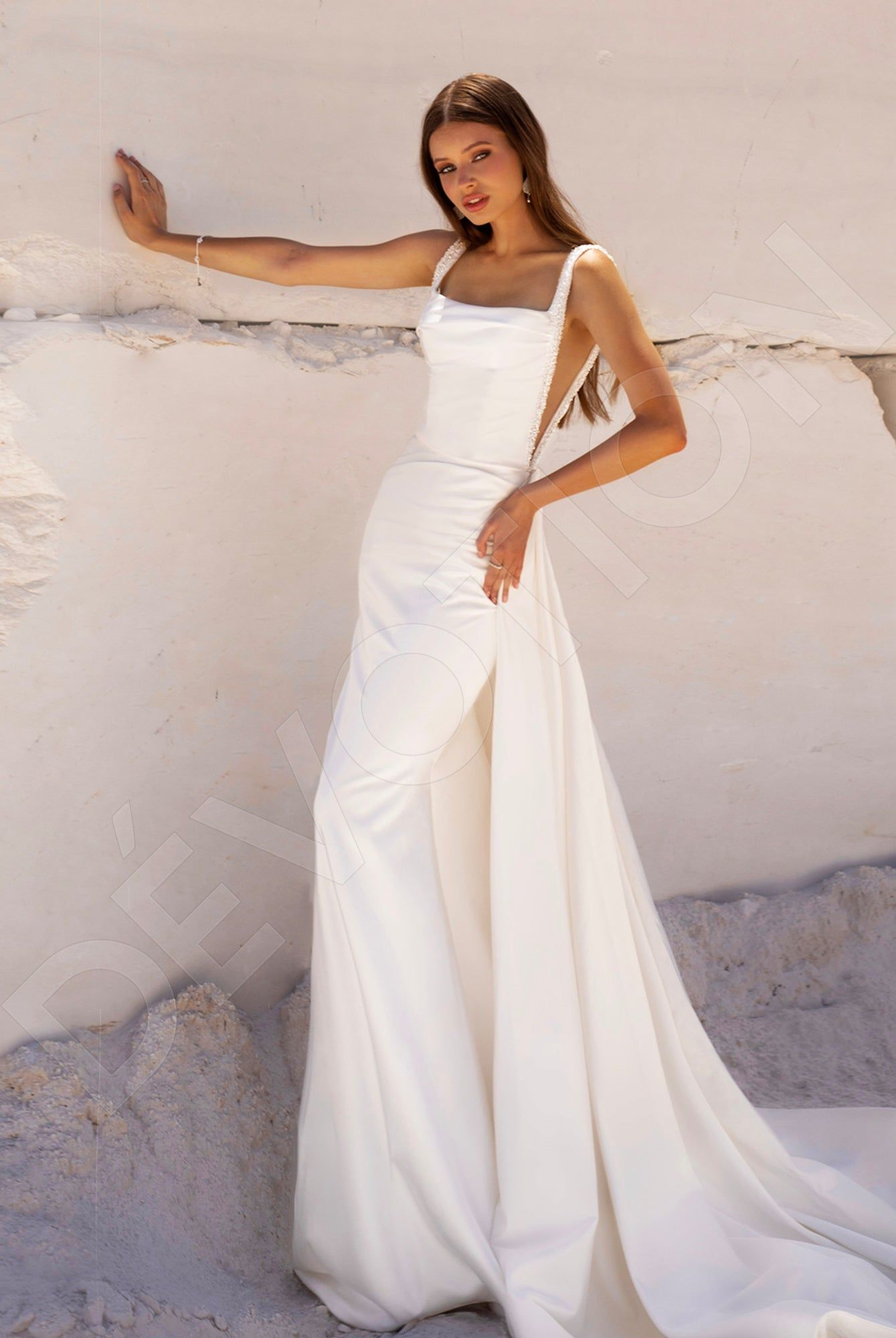 Chloes Wedding Dress - Video
