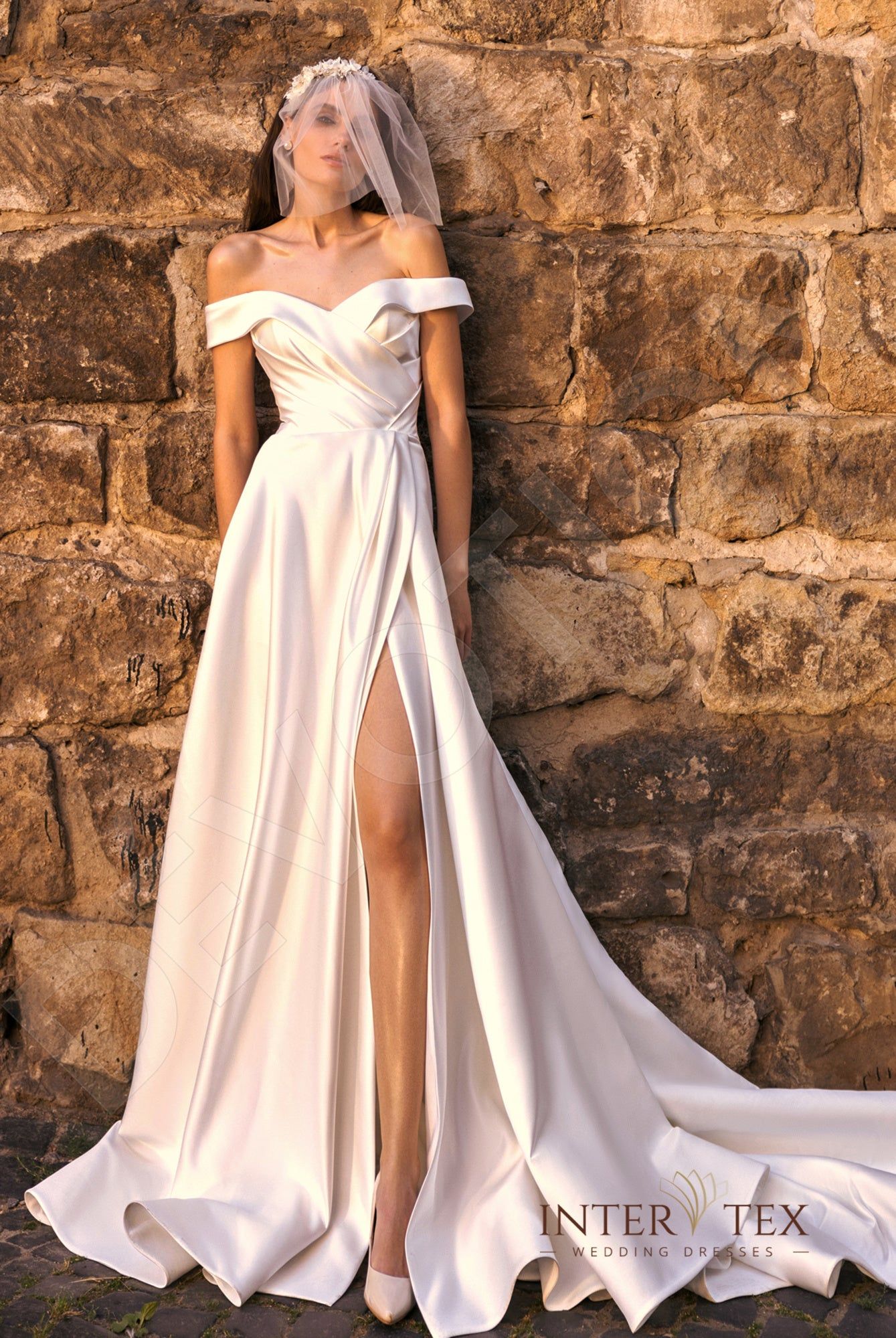 chinese dress ladies Amazon.com: Plus Size Off-Shoulder Wedding Dresses for Bride with Train  Satin A-Line Bridal Dress Simple Formal Evening Dress with Slit Ivory 2 :  Clothing, Shoes & Jewelry