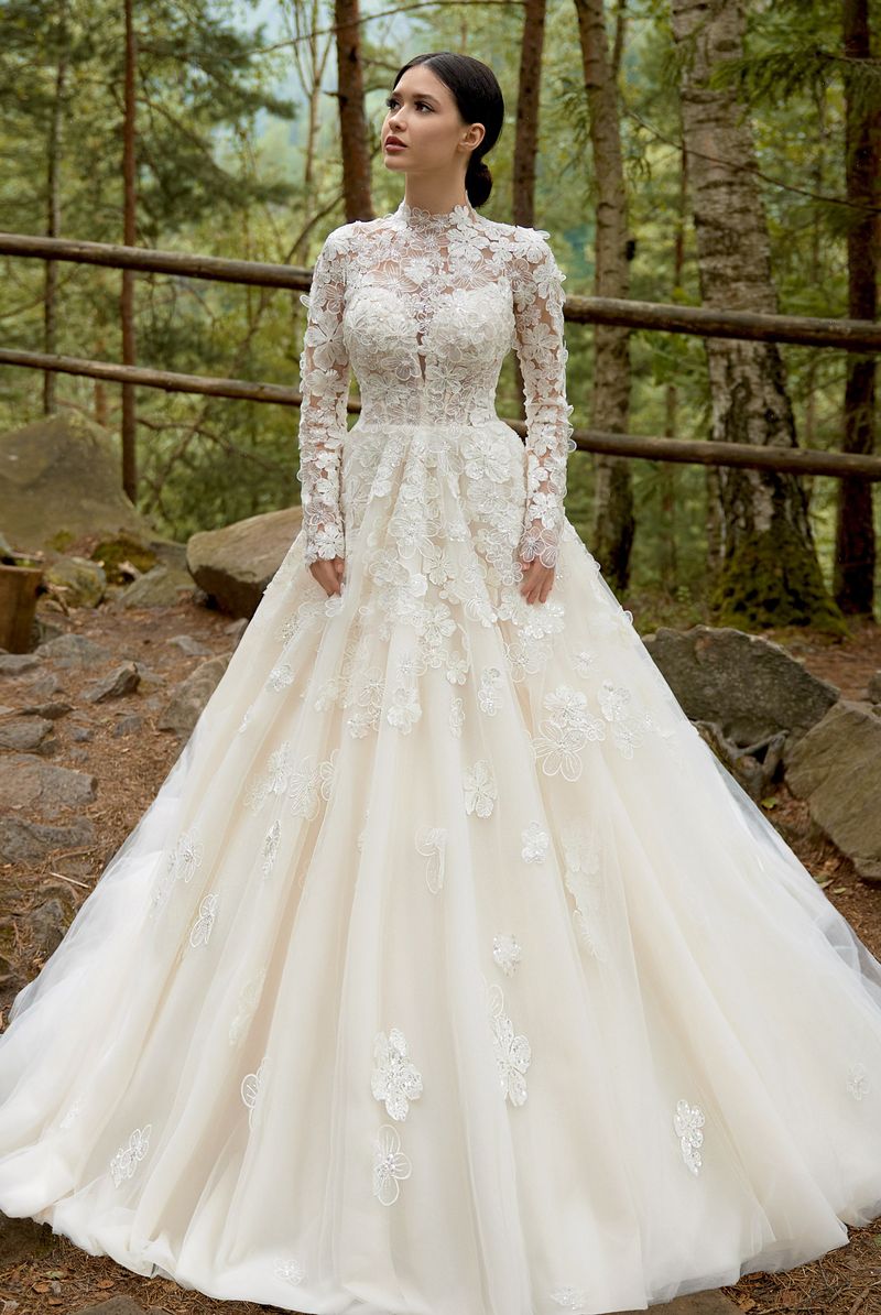 Dorothea Custom-Made A-line High neck Neckline Wedding Dress Dorothea Custom-Made A-line High neck Neckline Wedding Dress