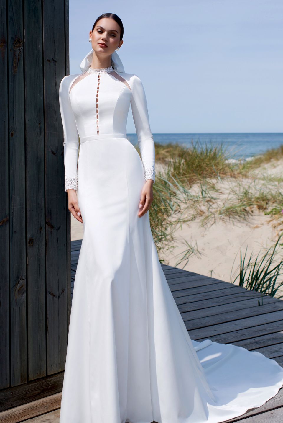 trumpet mermaid wedding dress with sleeves Elegant long sleeves satin white trumpet/mermaid wedding dress with detachable bow or train