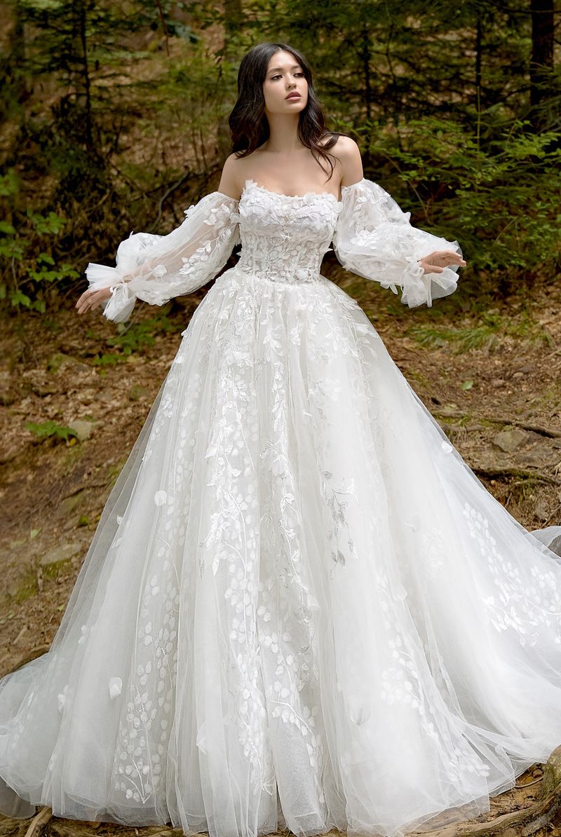 Julien Custom-Made Ball Gown Straight across Neckline Wedding Dress Julien Custom-Made Ball Gown Straight across Neckline Wedding Dress