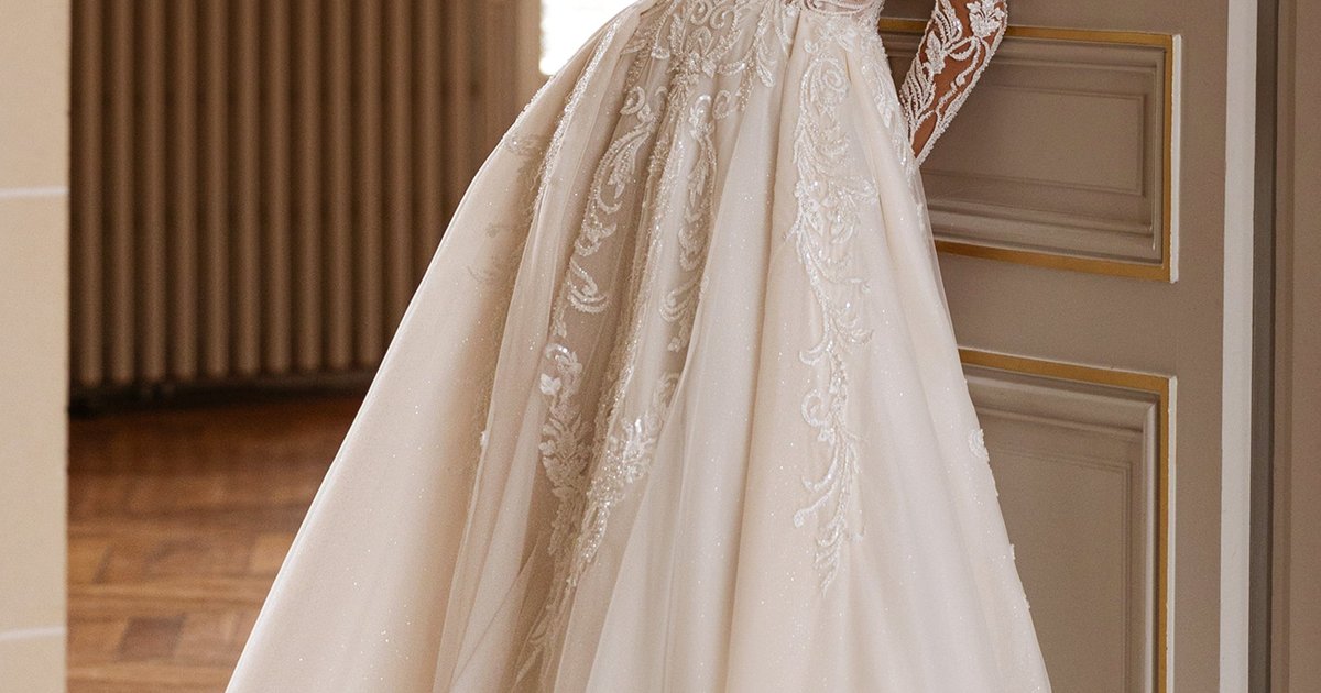 lisa lace wedding dress Lisa Lace Wedding Dress