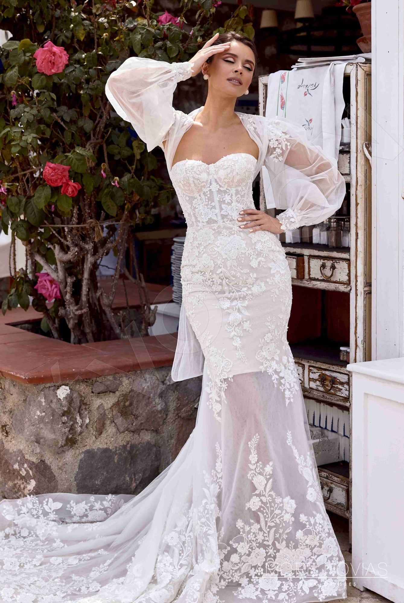 fitted lace wedding dress Andrea Leo main image 1