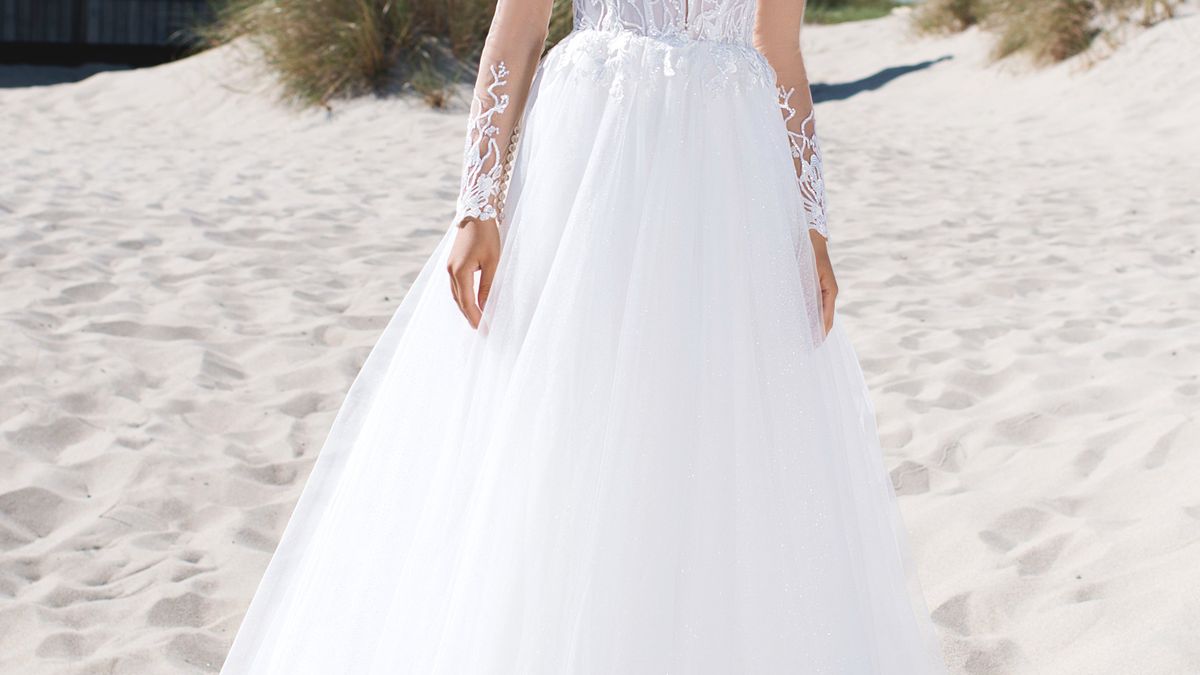 How to Choose a Perfect Wedding Dress for Your Body Type | Devotion Dresses How to Choose a Perfect Wedding Dress for Your Body Type | Devotion Dresses
