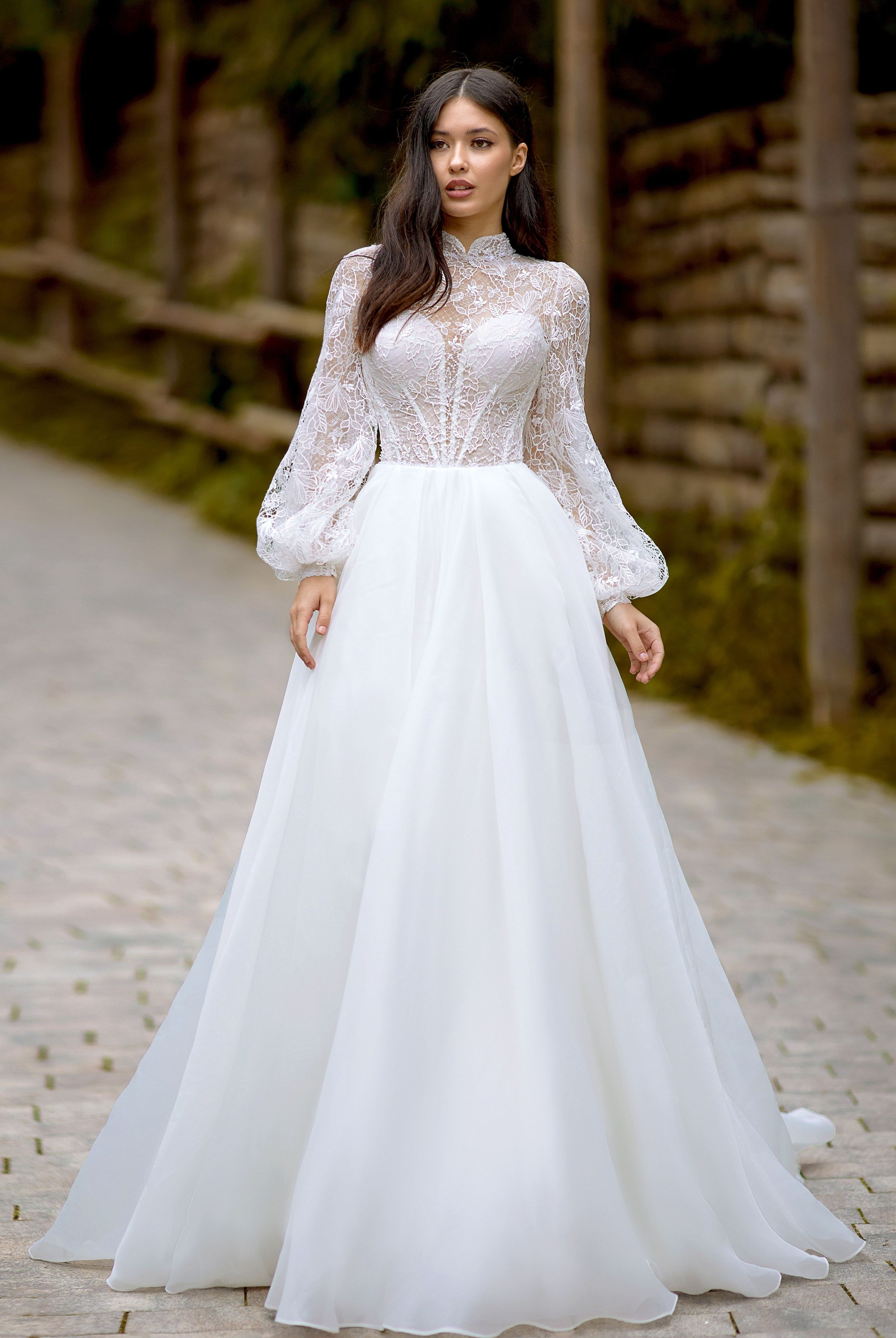 princess polly baby blue dress Vintage Lace Wedding Dresses With Sleeves | Leah