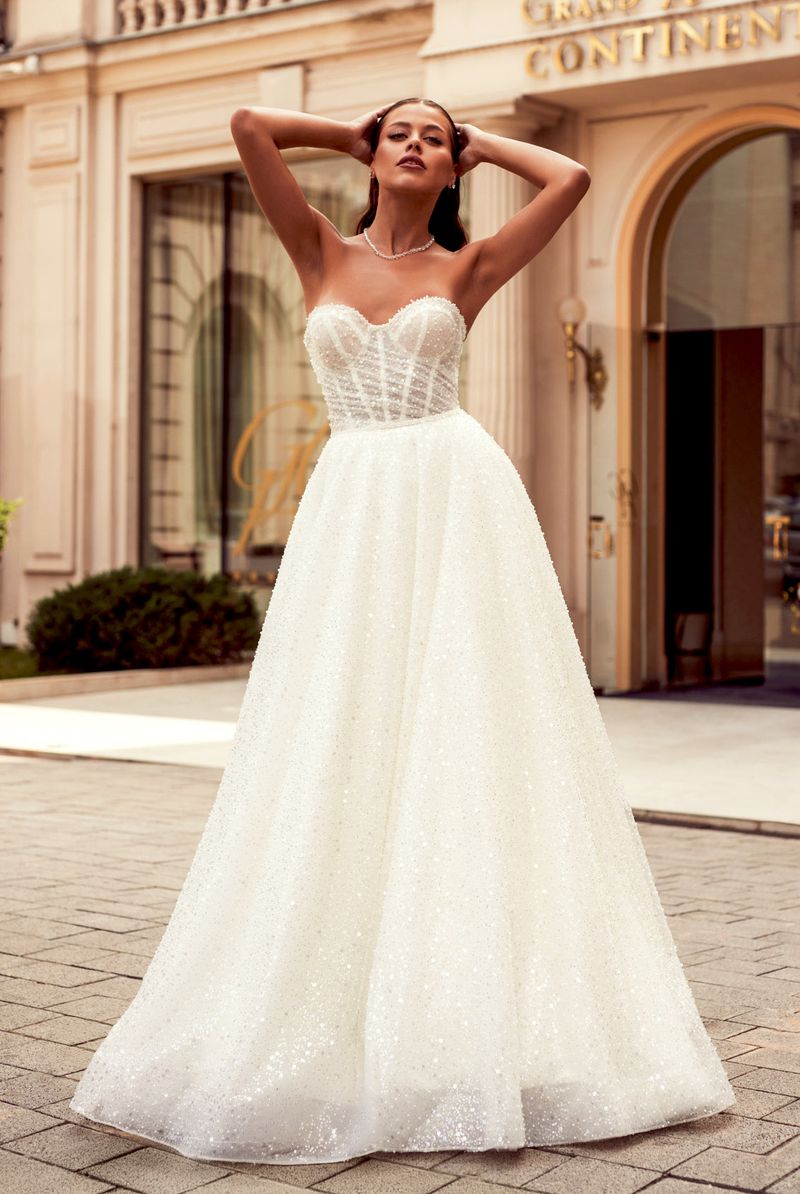 Sienna Wedding Dress - Video Sienna Wedding Dress - Video